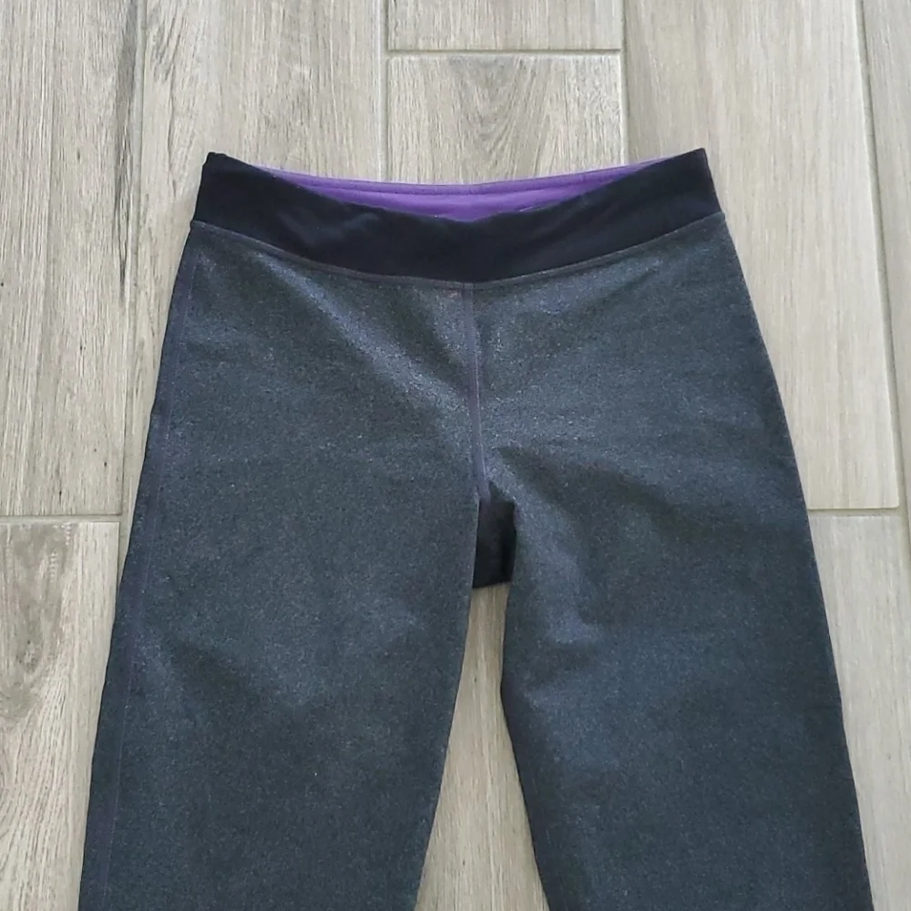 Lululemon Gather and Crop leggings Split Calf Sz 4